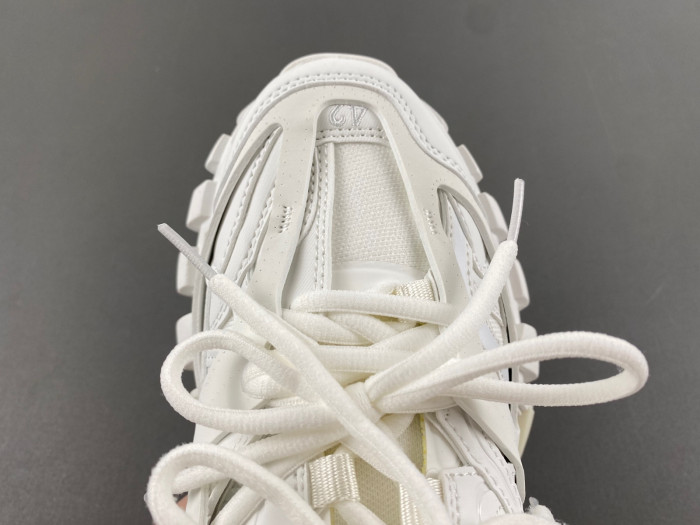 Ba*len*cia*ga track 786281 w3co1 2000