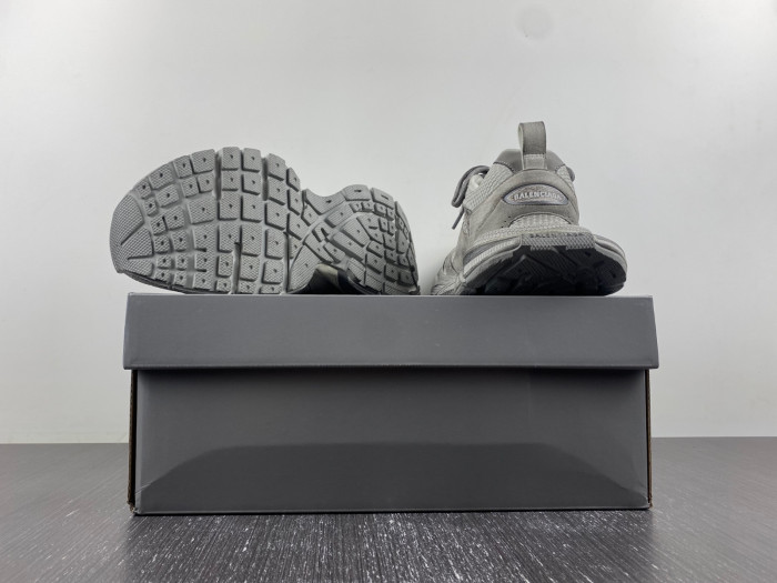 BLCG 3XL SNEAKER 759693-W3XLH-1212