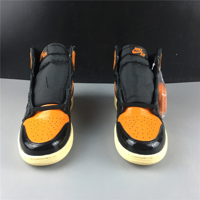 AIR JORDAN 1 SHATTERED BACKBOARD 3.0 555088-028