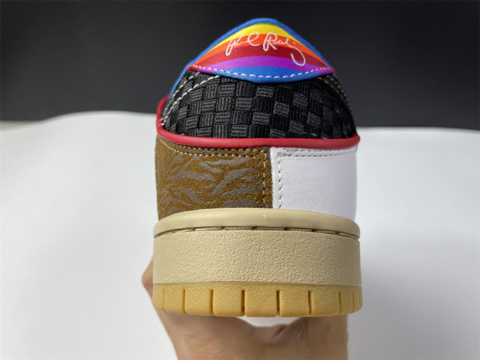NIKE SB DUNK LOW WHAT THE PAUL CZ2239-600