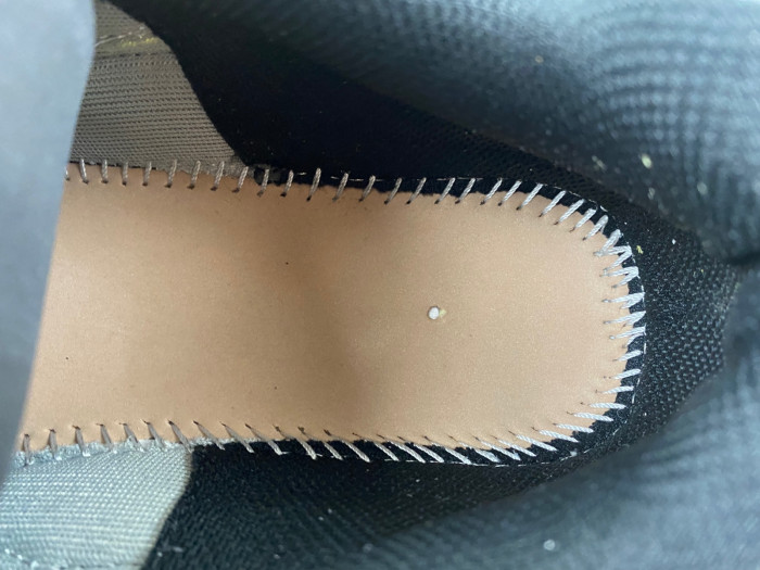 OFF-WHITE BE RIGHT BACK