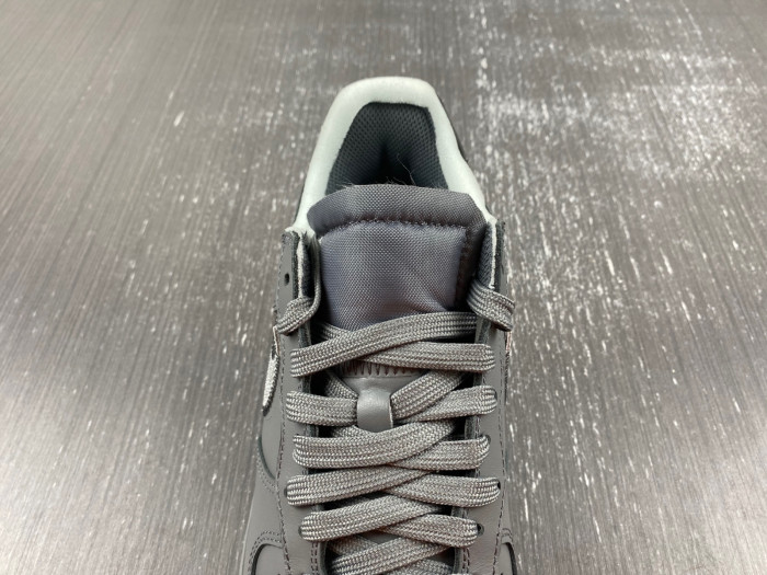 Off-White x Nike Air Force 1 DX1419-500