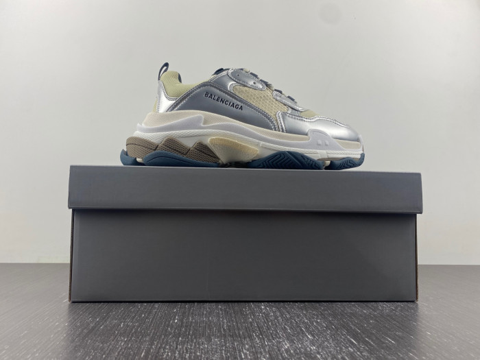 Ba*len*cia*ga triple s sneaker 524039 w2fs2 8106