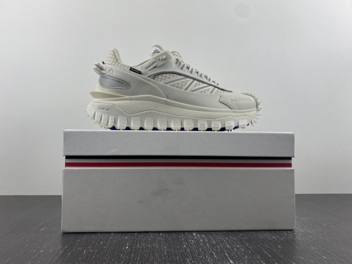 Moncler Trailgrip Gore-Tex Off-White