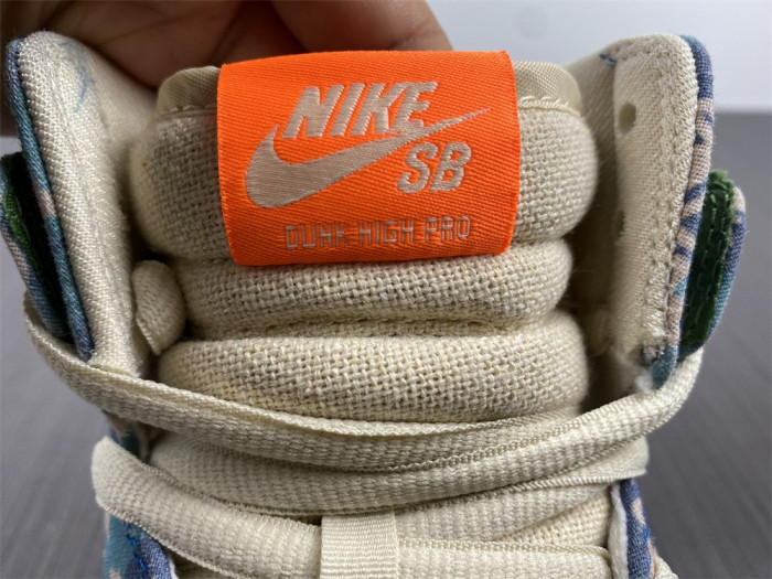Dunk High SB 