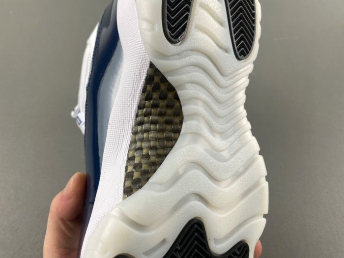 Air Jordan 11 RETRO RARE AIR LH0296-400