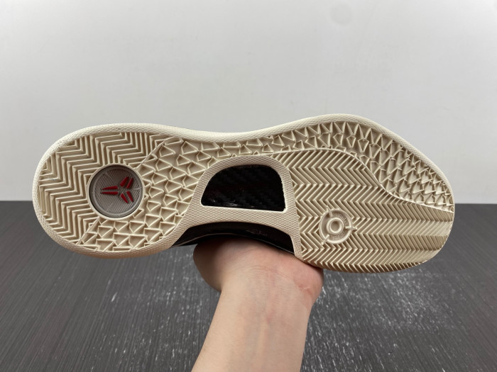 NNIKE Kobe 8 System "Milk Snake" 555035-601