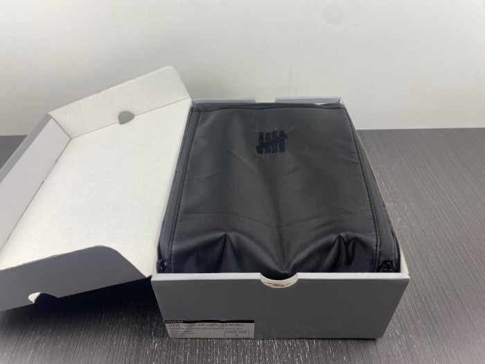 AIR JORDAN 4 RETRO FB9927