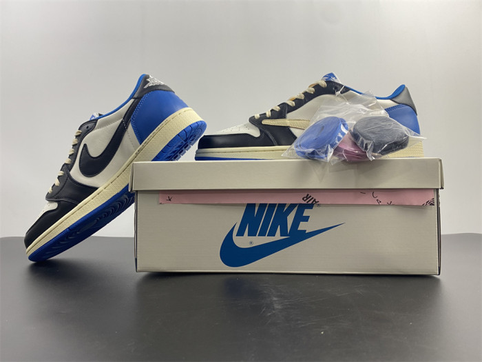 Jordan 1 Low fragment design x Travis Scott DM7866-140