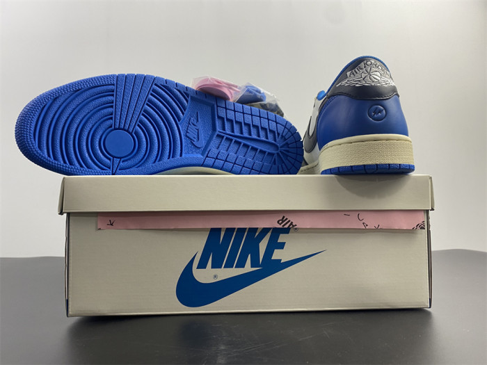 Jordan 1 Low fragment design x Travis Scott DM7866-140