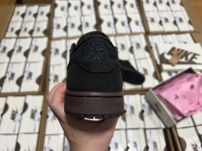 Travis Scott x Air Jordan 1 Low OG