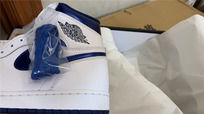 Jordan 1 Retro Metallic Navy (2016) 555088-106