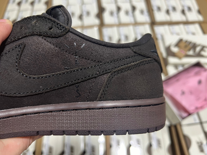 Travis Scott x Air Jordan 1 Low OG