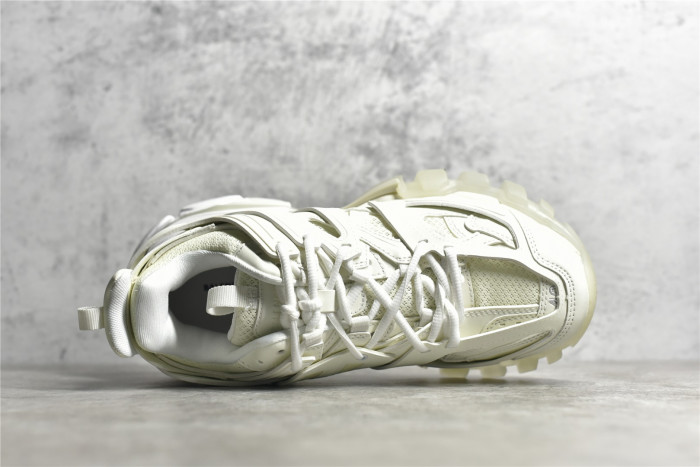 Ba*len*cia*ga track trainer