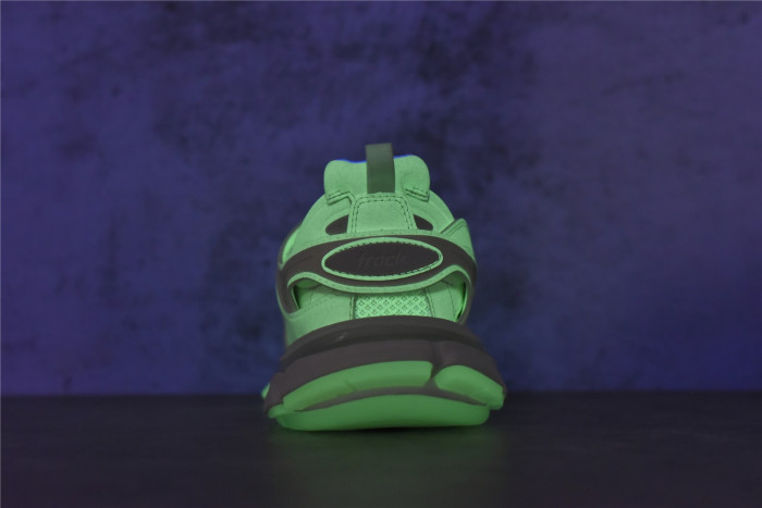 Ba*len*cia*ga track trainer