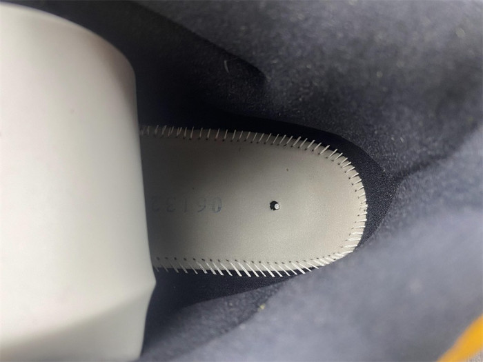 Air Jordan 11 Retro Black Yellow CT8012-118