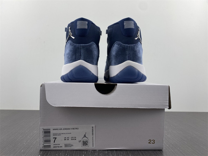 AIR JORDAN 11 VELVET “MIDNIGHT NAVY” AR0715-441