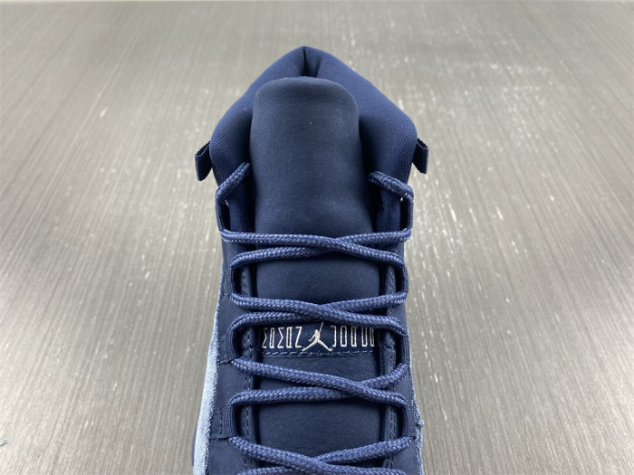 AIR JORDAN 11 VELVET “MIDNIGHT NAVY” AR0715-441