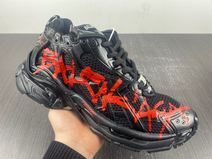 Ba*len*cia*ga runner black and red characters 677402 w3rb1 0102