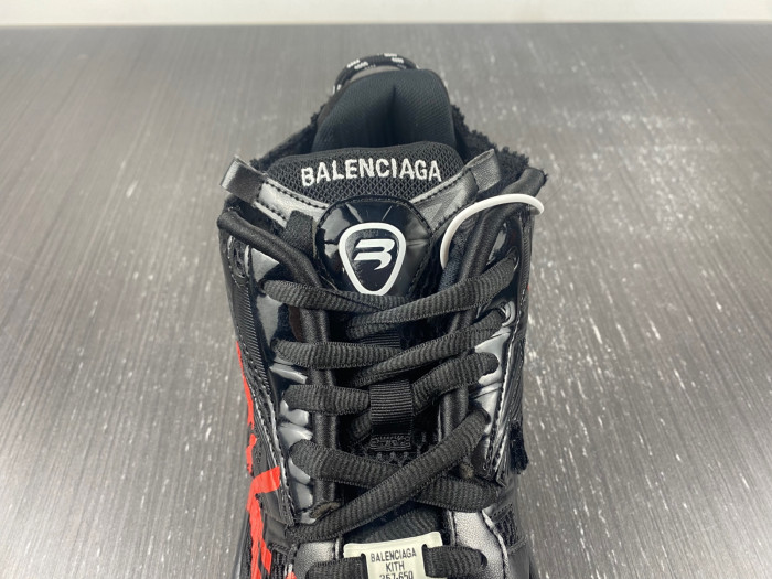 Ba*len*cia*ga runner black and red characters 677402 w3rb1 0102