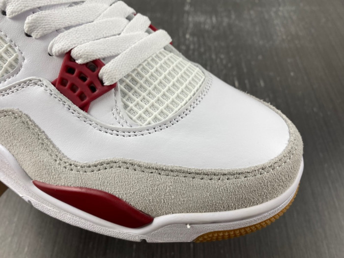 NIKE SB X AIR JORDAN 4 DR5415-160