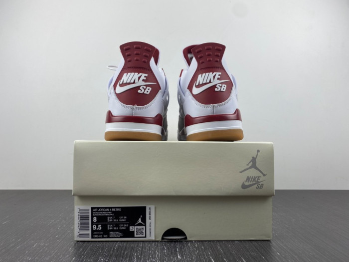 NIKE SB X AIR JORDAN 4 DR5415-160