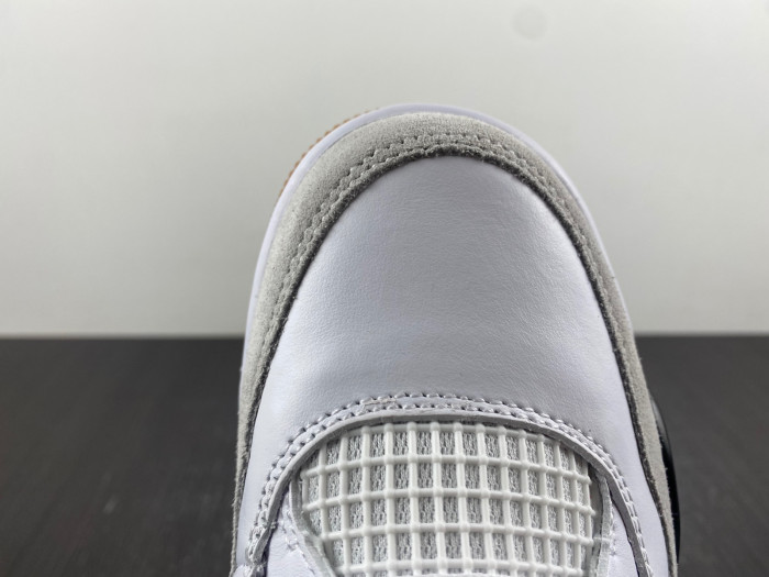 NIKE SB X AIR JORDAN 4 DR5415-100