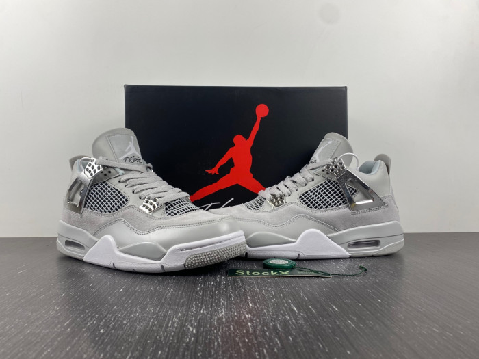 Air Jordan 4 WMNS “Frozen Moments” AQ9129-001