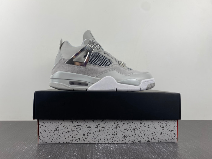 Air Jordan 4 WMNS “Frozen Moments” AQ9129-001