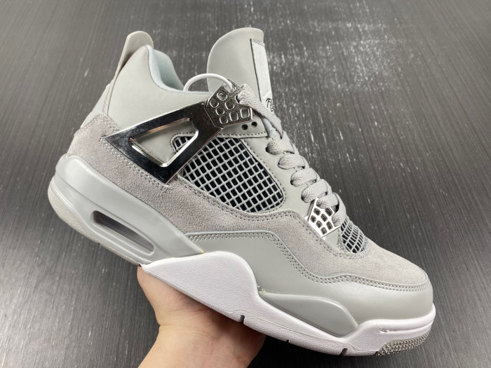 Air Jordan 4 WMNS “Frozen Moments” AQ9129-001