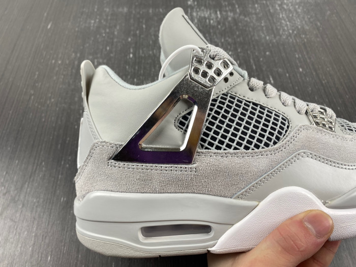 Air Jordan 4 WMNS “Frozen Moments” AQ9129-001
