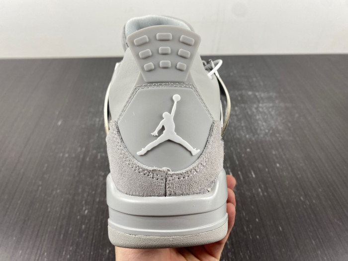 Air Jordan 4 WMNS “Frozen Moments” AQ9129-001