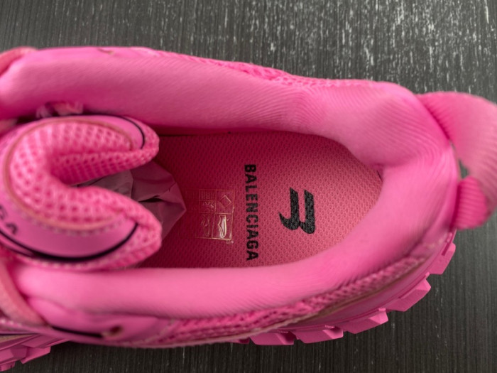 Ba*len*cia*ga defender pink 685611 w2raa 5000