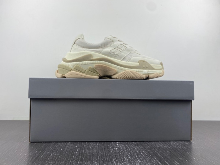Ba*len*cia*ga triple s sneaker
