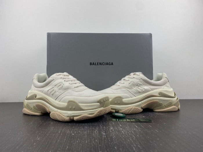 Ba*len*cia*ga triple s sneaker