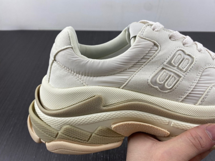 Ba*len*cia*ga triple s sneaker