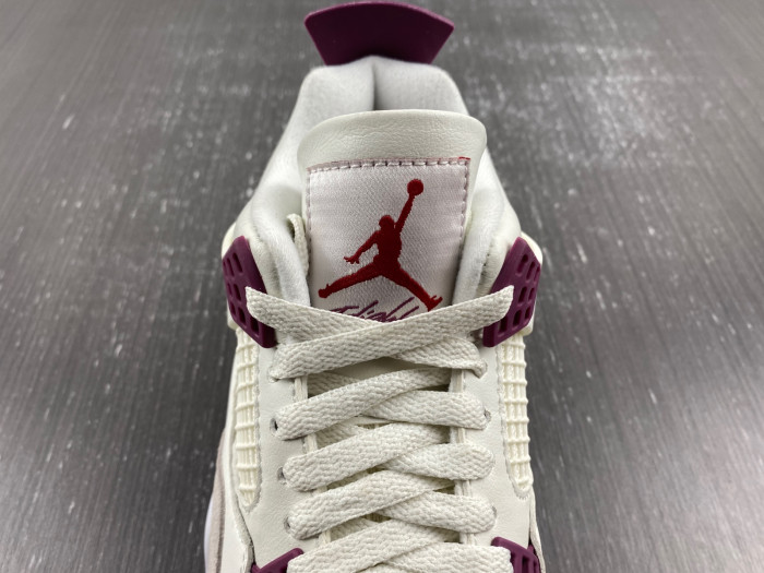 NIKE SB X AIR JORDAN 4  “Sapphire” DR5415-102