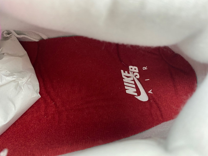 NIKE SB X AIR JORDAN 4  “Sapphire” DR5415-102