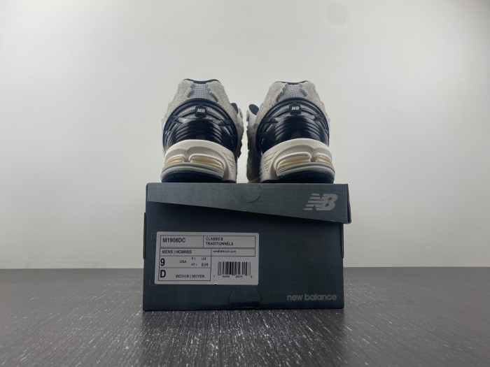 NEW BALANCE M1906DC
