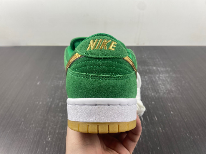 Nike SB Dunk Low "St. Patrick