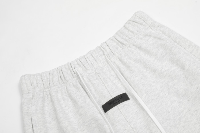 FEAR OF GOD ESSENTIALS SHORTS