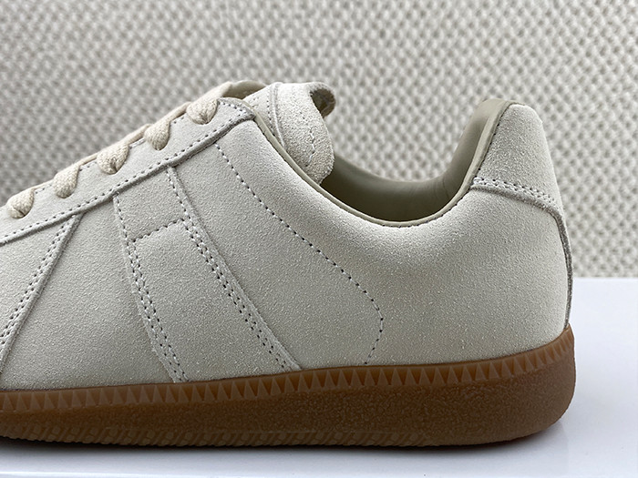 ma*s*n Ma*i*la calfskin sneakers