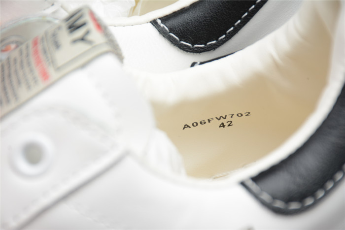 MIHARA YASUHIRO Black And White AO6FW702