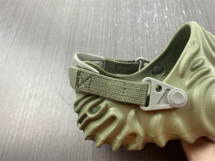 Cr*0*s pollex clog by salehe bembury cucumber 207393-309