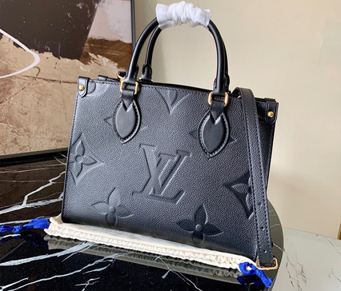 LV BAG Onthego Monogram