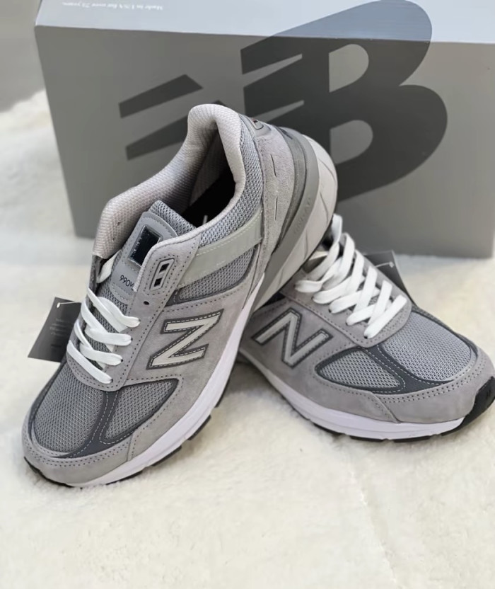 New Balance 990v5 Grey