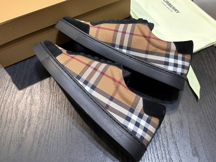 BURBERRY SHOES