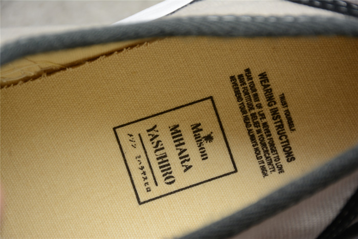 MIHARA YASUHIRO Black WHITE AO2FW707