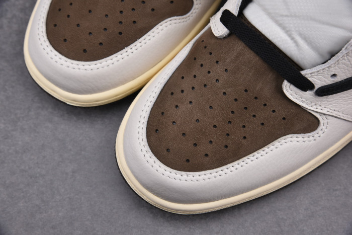 TRAVIS SCOTT X AIR JORDAN 1 RETRO HIGH REVERSE