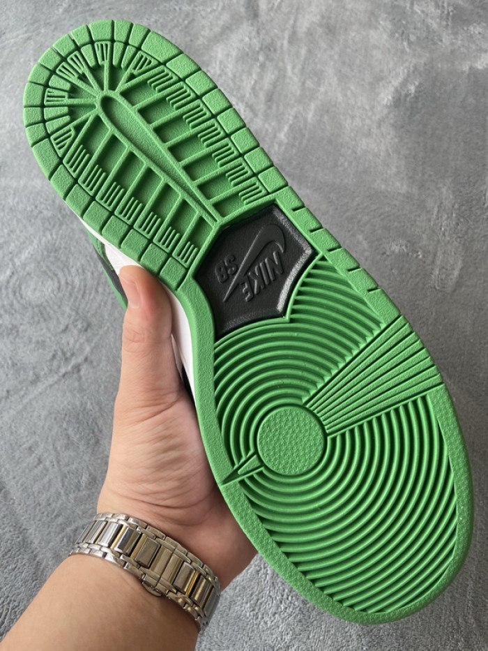 Nike SB Dunk Low Classic Green BQ6817-302